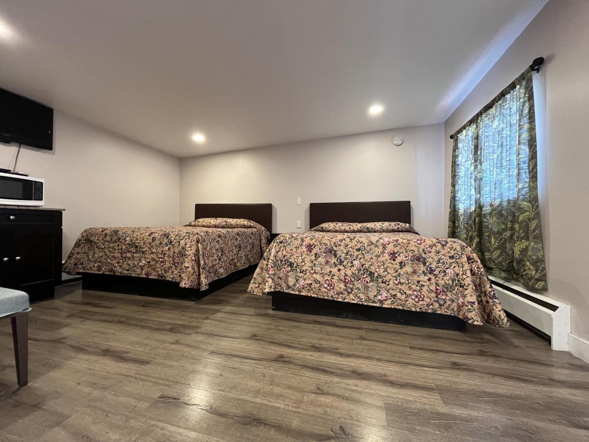 Kluane Park Inn Haines Junction Kültér fotó
