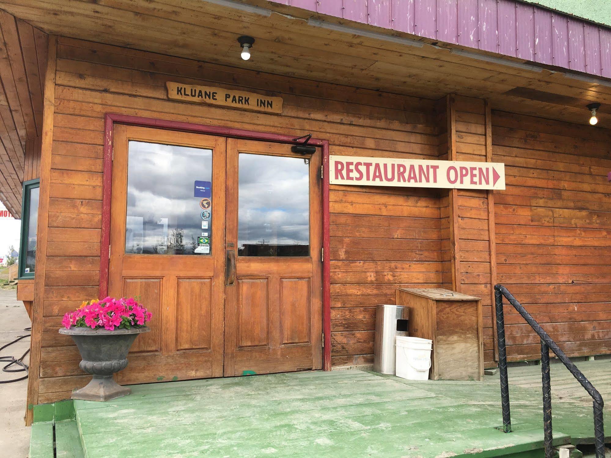 Kluane Park Inn Haines Junction Kültér fotó