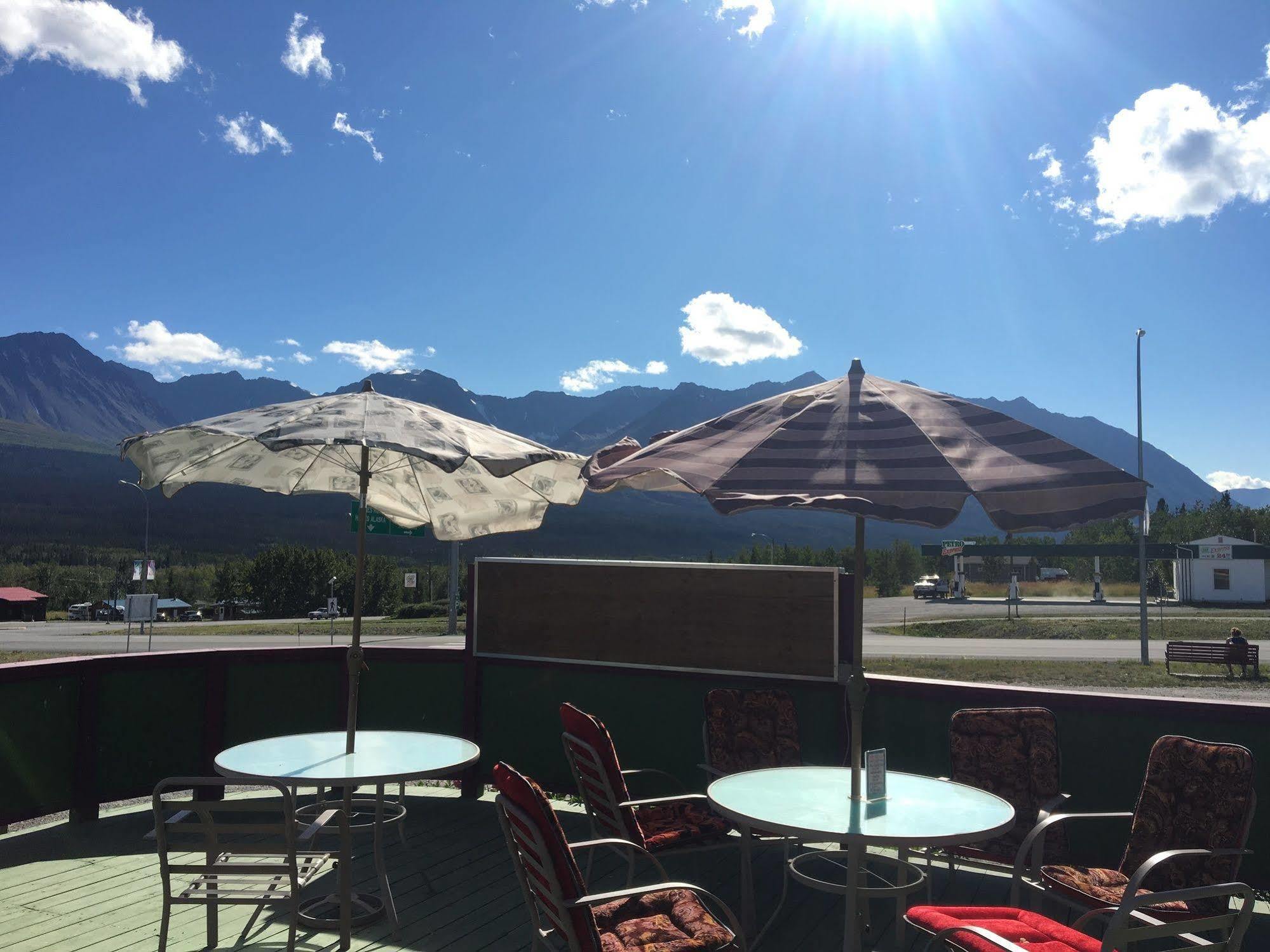Kluane Park Inn Haines Junction Kültér fotó